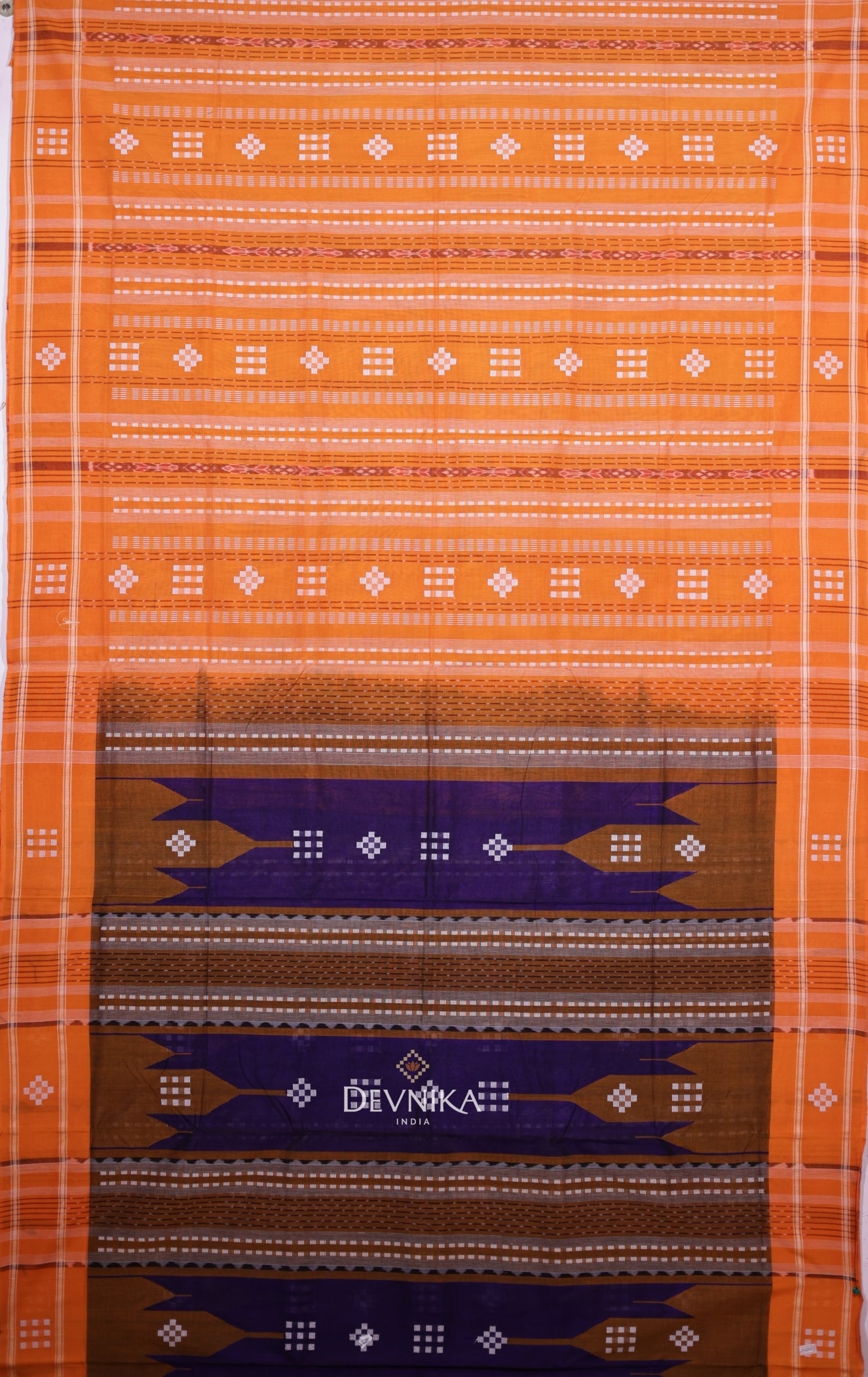 Blue Taj Mahal Border Pata Bapta Saree