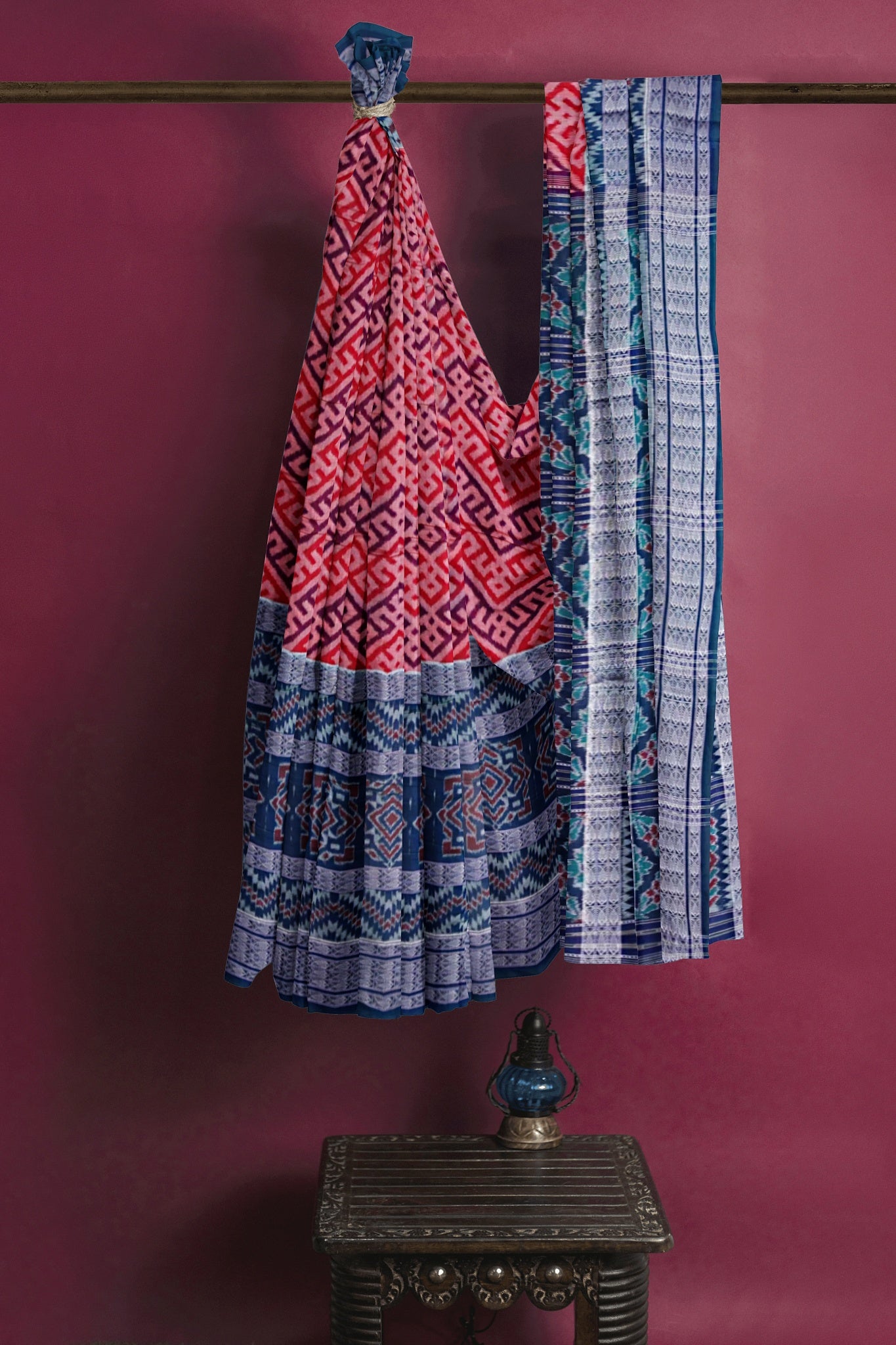 White Blue Fish Border Bandha Saree