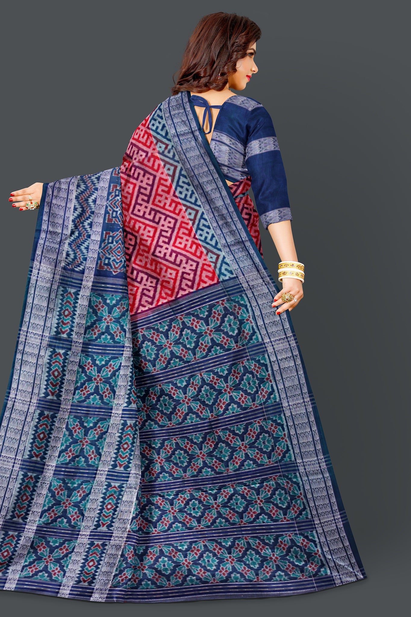 White Blue Fish Border Bandha Saree