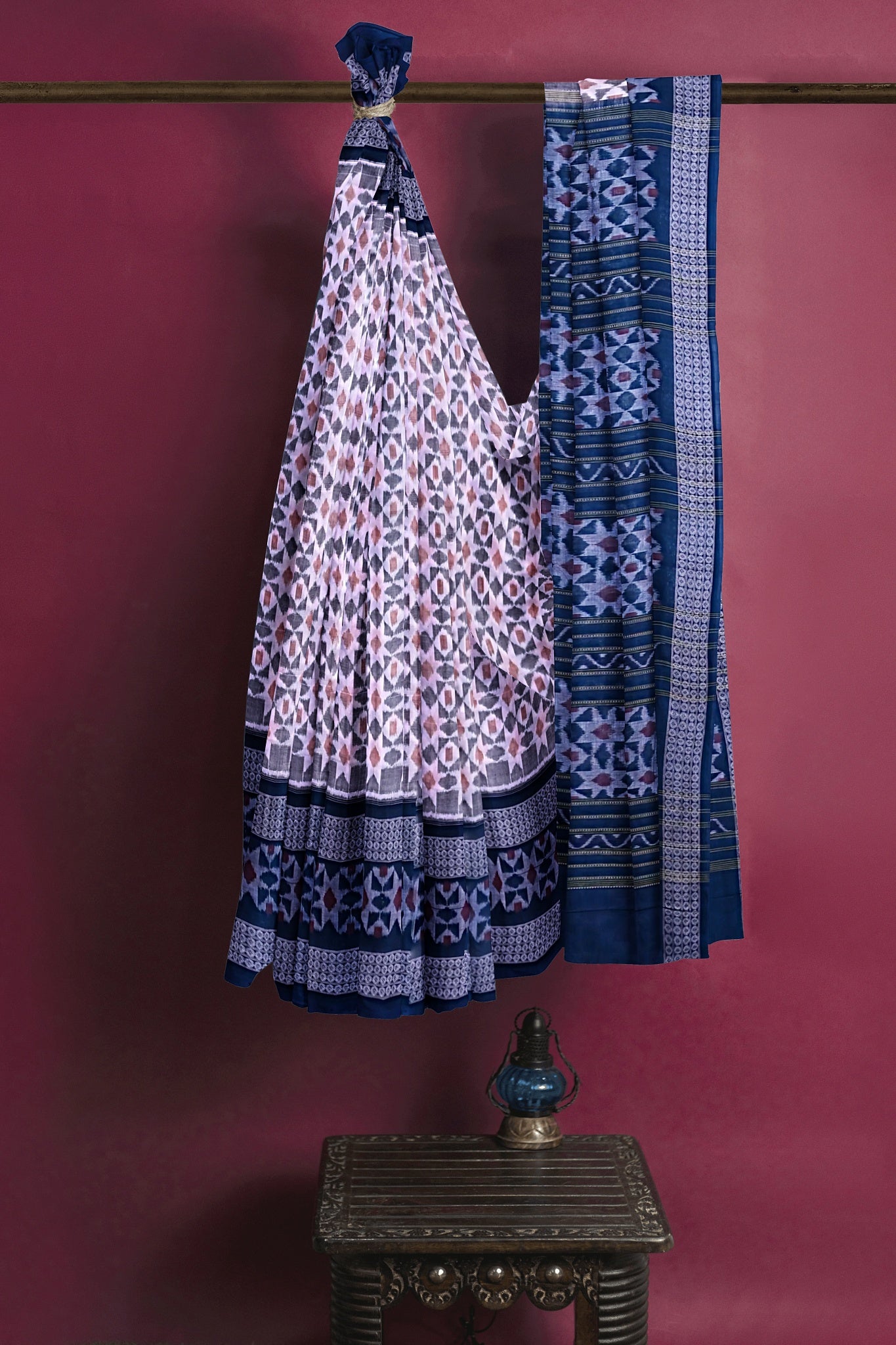 White Big Border Bandha Saree