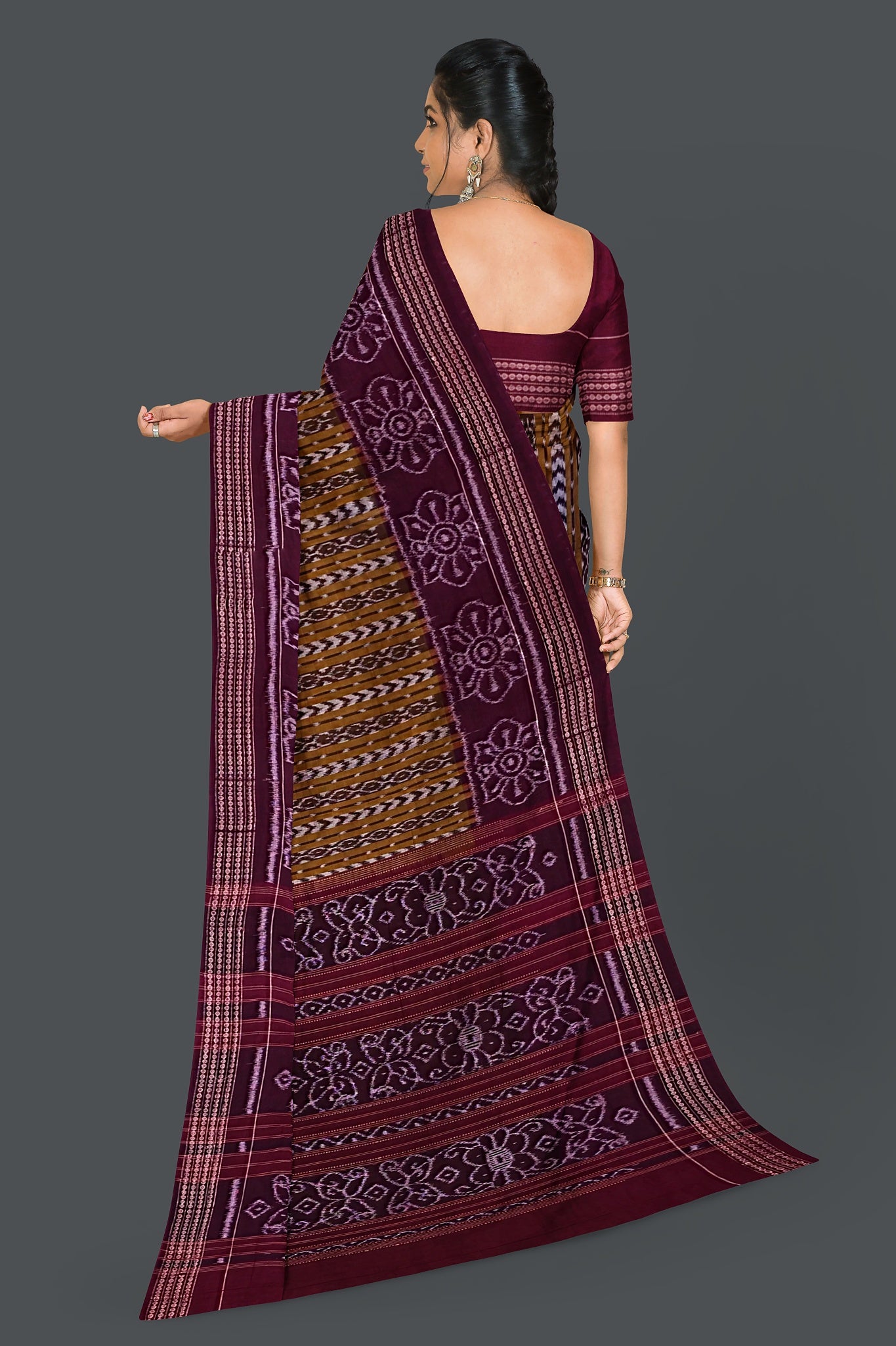 Olive And White Body Bandha Saree(With Out Blouse)