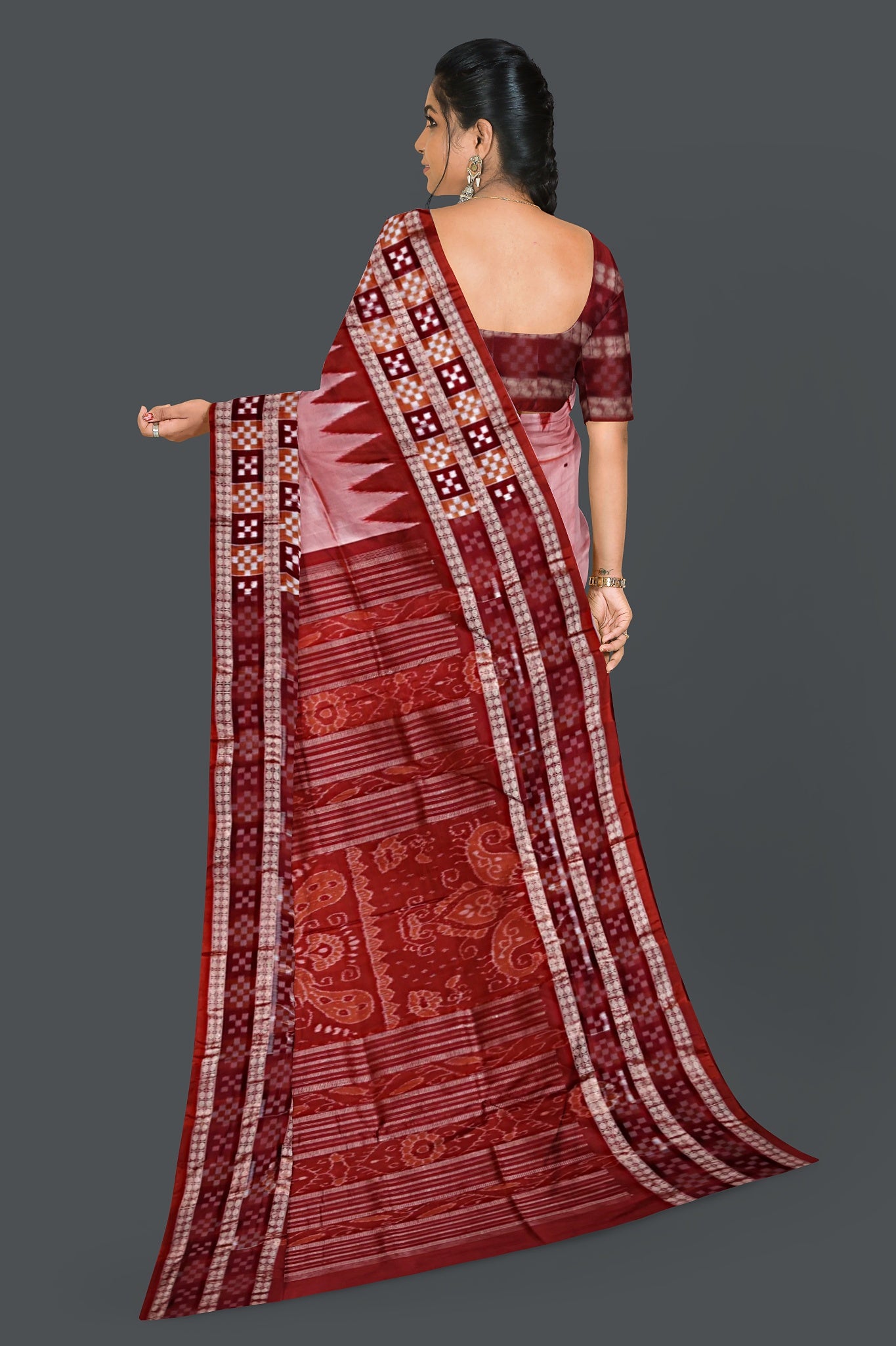 Peach Border Pasapalli Buti Bomkai Saree