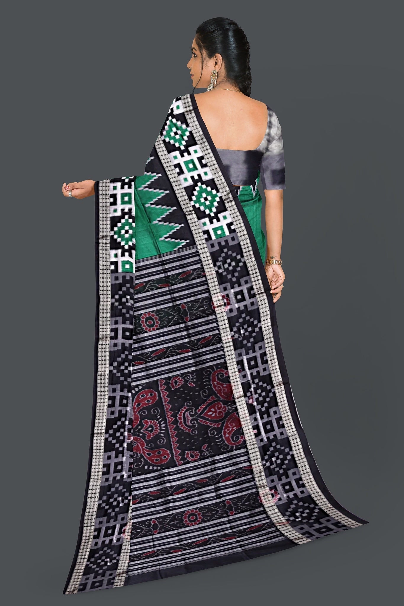 Forest Green Border Pasapalli Buti Bomkai Saree
