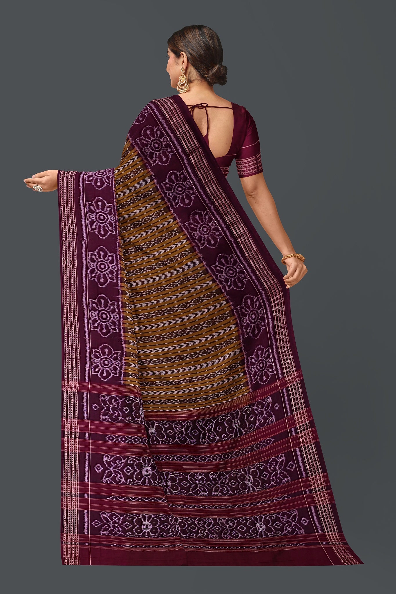 Olive And White Body Bandha Saree(With Out Blouse)