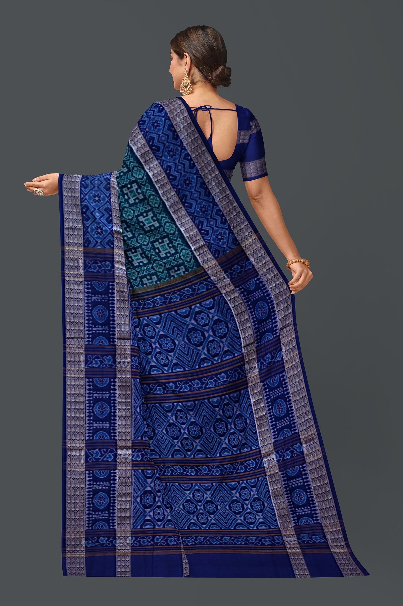 Green Blue Double Border Bandha Saree