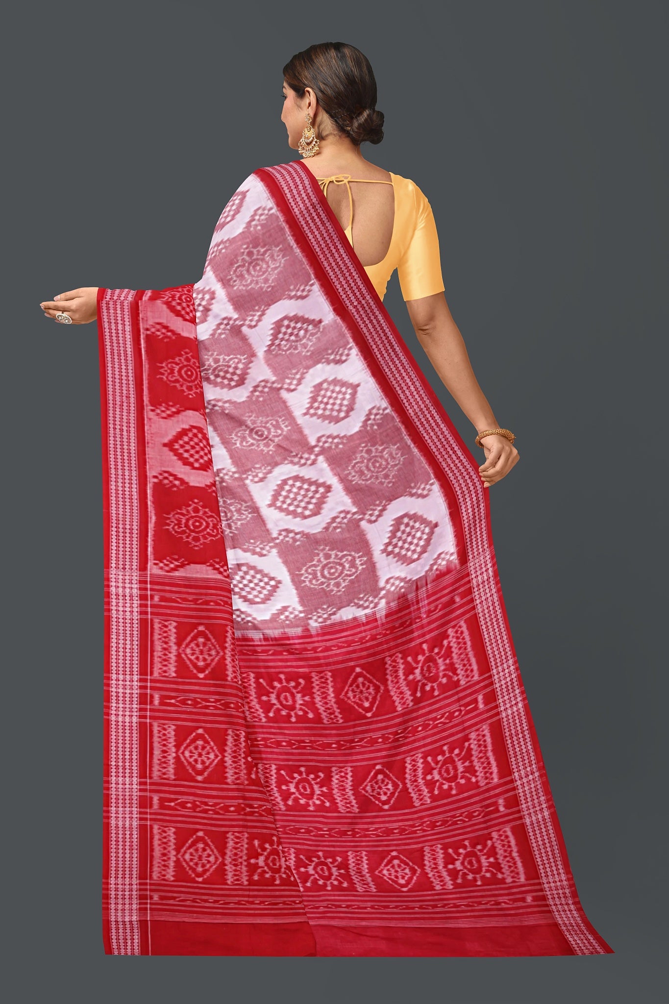 White Red Body Body Bandha Saree(With Out Blouse)
