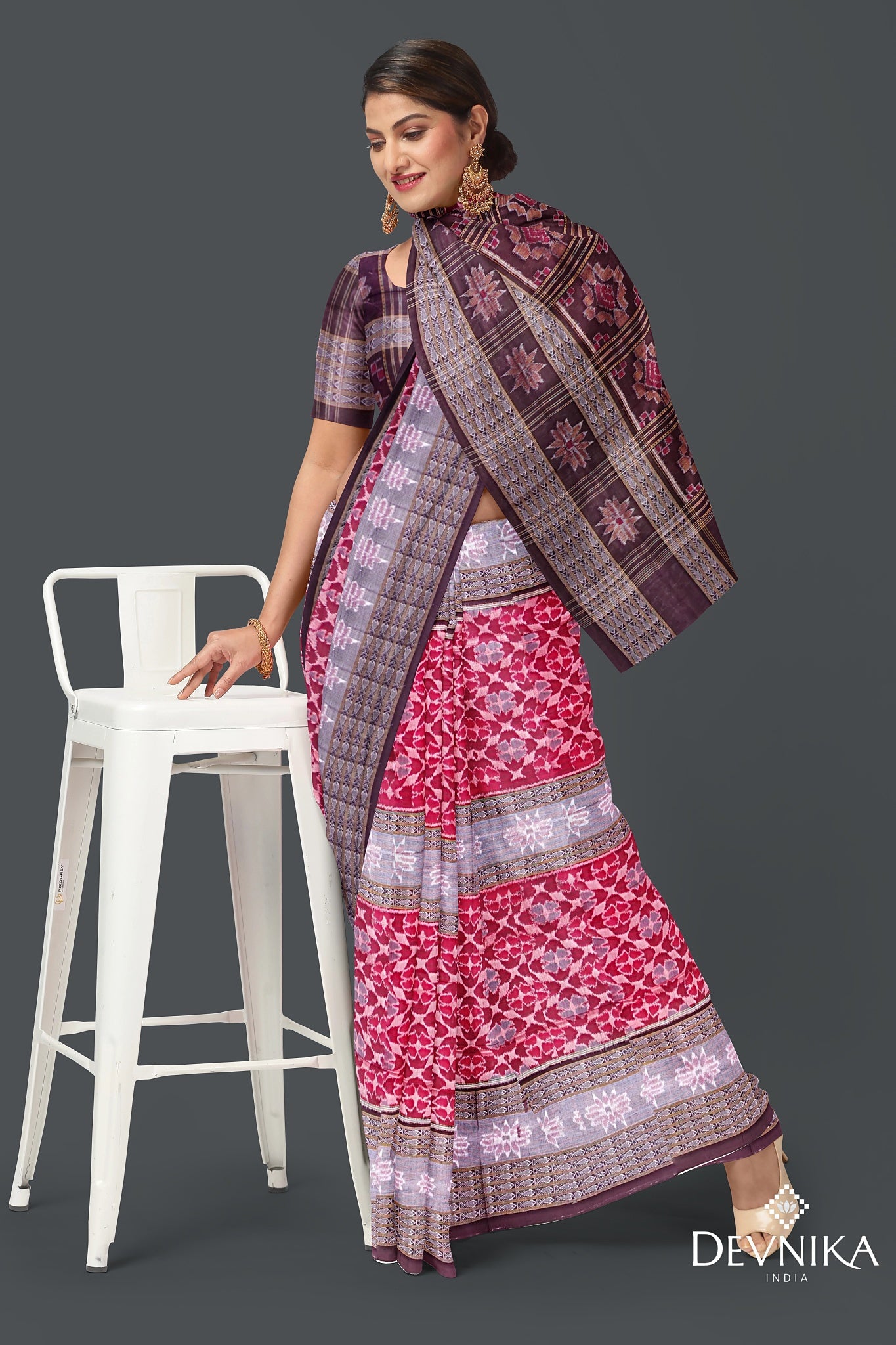 Red And Maroon Fish Border Bandha Saree