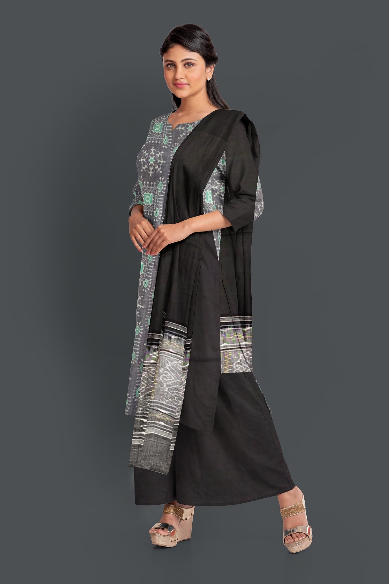 Levander Top With Black Pant & Chunri Body Bandha Dress Set