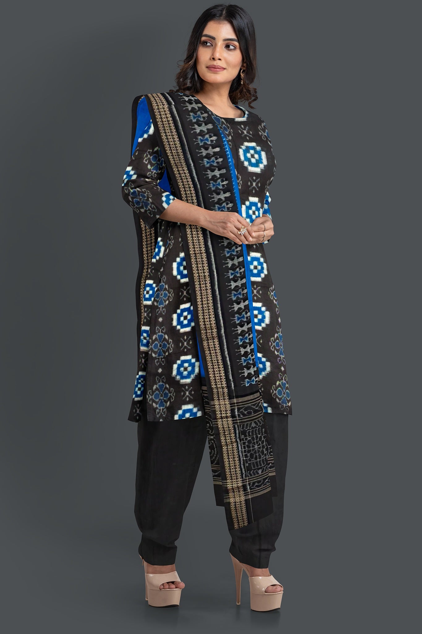 Black Top With Black Pant & Blue Chunri Pasapalli Dress Set